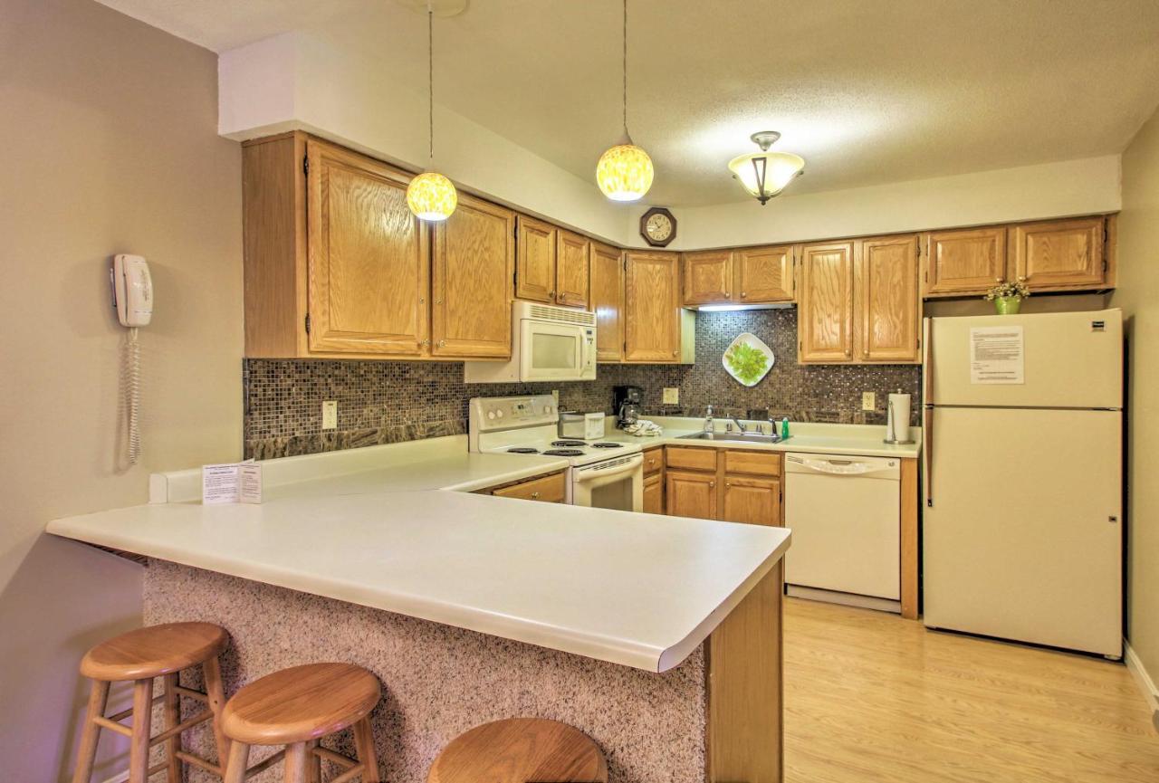 Lincoln Resort Condo With Pool Access - Near Hiking! Exteriör bild