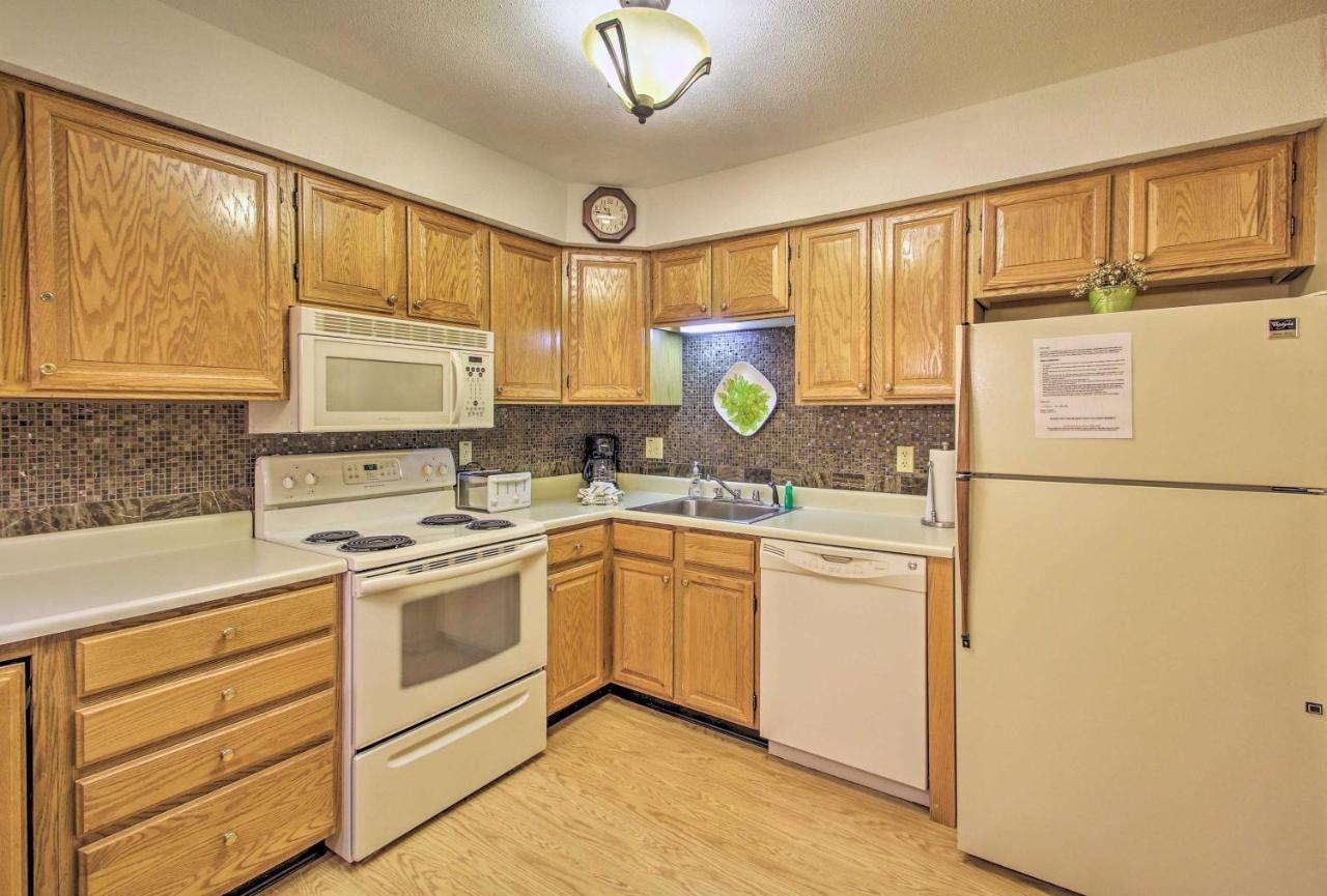 Lincoln Resort Condo With Pool Access - Near Hiking! Exteriör bild